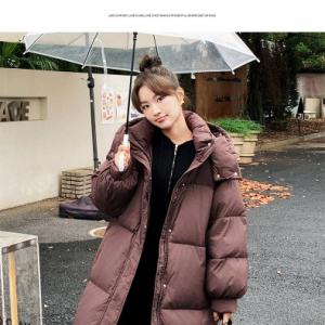 层姿实拍美拉德红咖色羽绒服冬季款气质感炸街长款加厚面包服